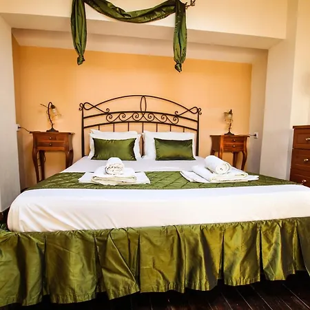 Xenonas Apollon 萨尔蒂