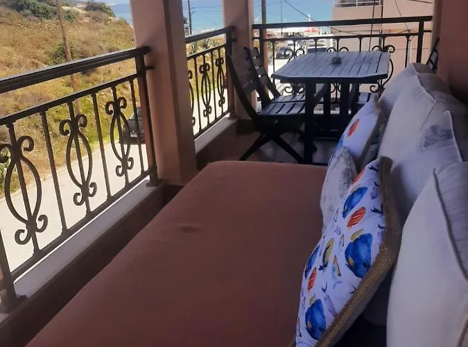 Xenonas Apollon 3* Sarti